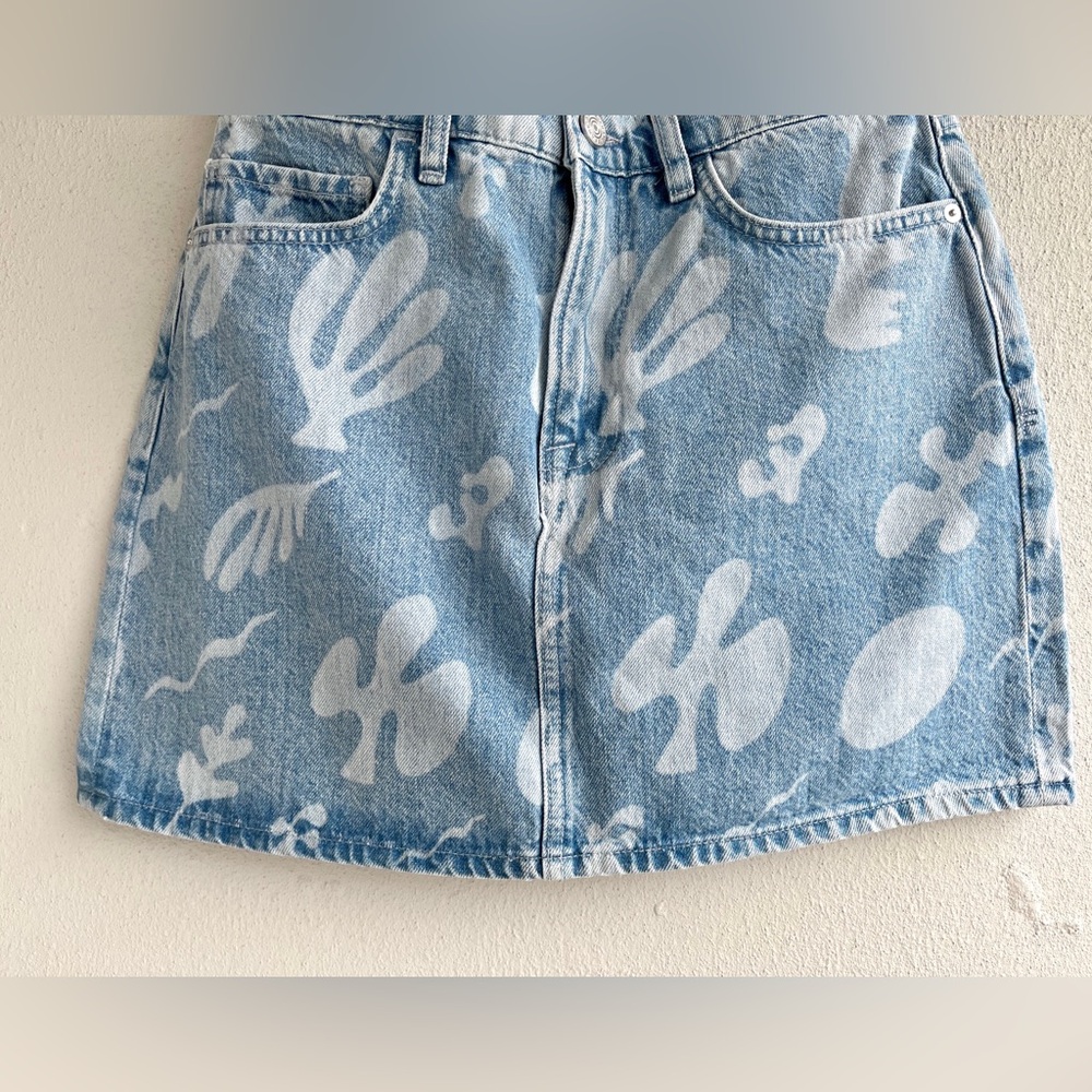 Frame Denim | NWT Mini Denim Skirt - Picture 4 of 16